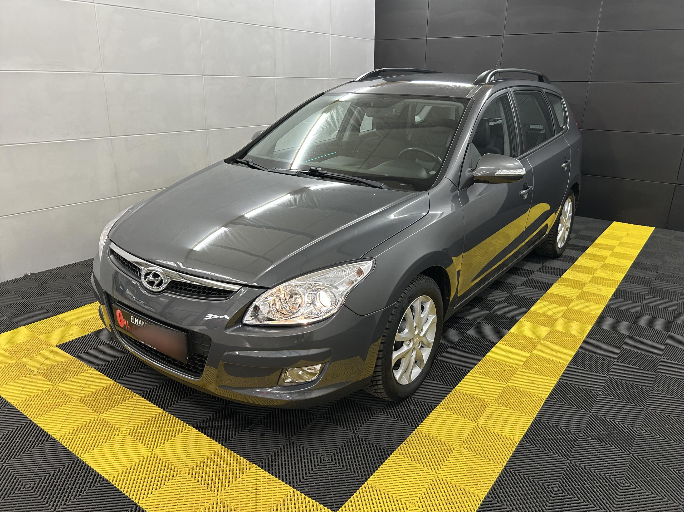 Hyundai i30 Automatik+Leder+Temp+Ambiente+Kam+Navi